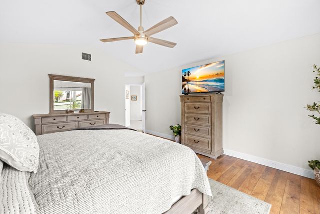 218 W Canterbury Dr W W, Palm Beach Gardens, FL 33418