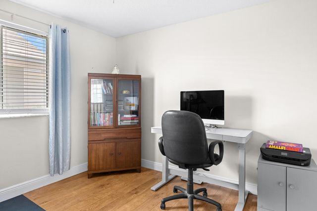 218 W Canterbury Dr W W, Palm Beach Gardens, FL 33418