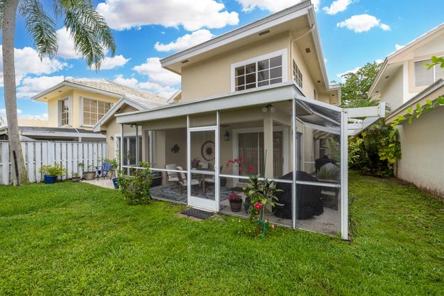 218 W Canterbury Dr W W, Palm Beach Gardens, FL 33418