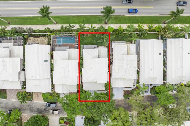 218 W Canterbury Dr W W, Palm Beach Gardens, FL 33418