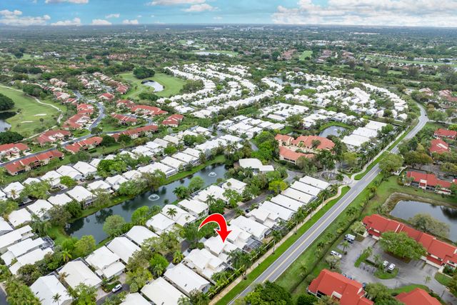 218 W Canterbury Dr W W, Palm Beach Gardens, FL 33418