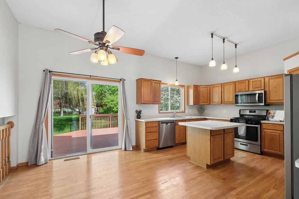 21117 Honeycomb Path, Lakeville, MN 55044