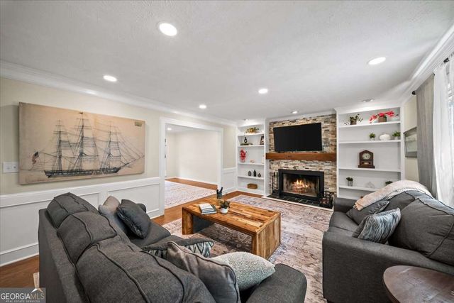 4296 Rocky Glen NE, Roswell, GA 30075