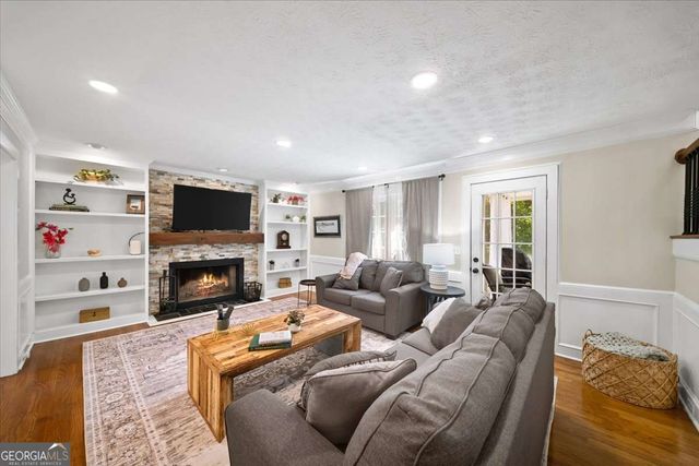 4296 Rocky Glen NE, Roswell, GA 30075