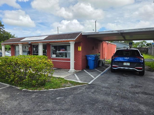 5824 Johnson St, Hollywood, FL 33021