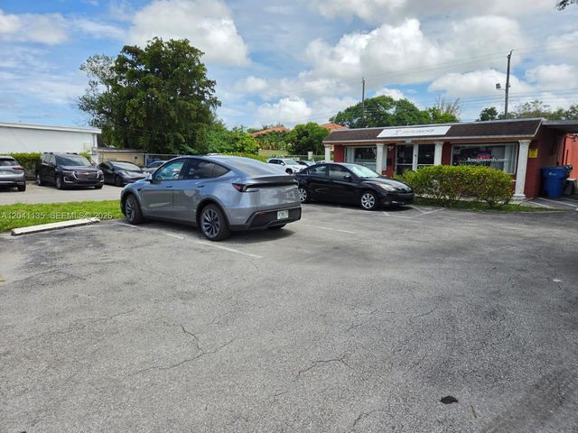 5824 Johnson St, Hollywood, FL 33021