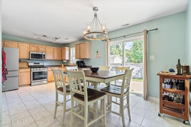 100 Trinity Drive, New Bern, NC 28560