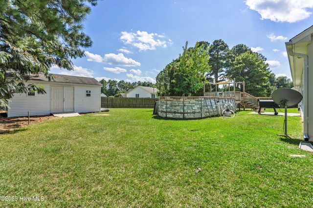 100 Trinity Drive, New Bern, NC 28560