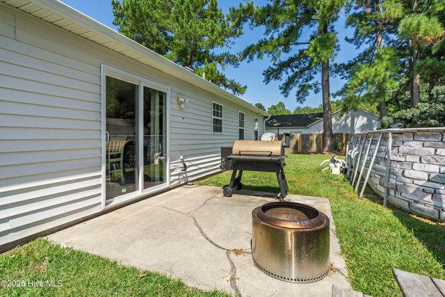 100 Trinity Drive, New Bern, NC 28560