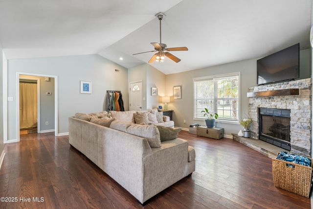 100 Trinity Drive, New Bern, NC 28560