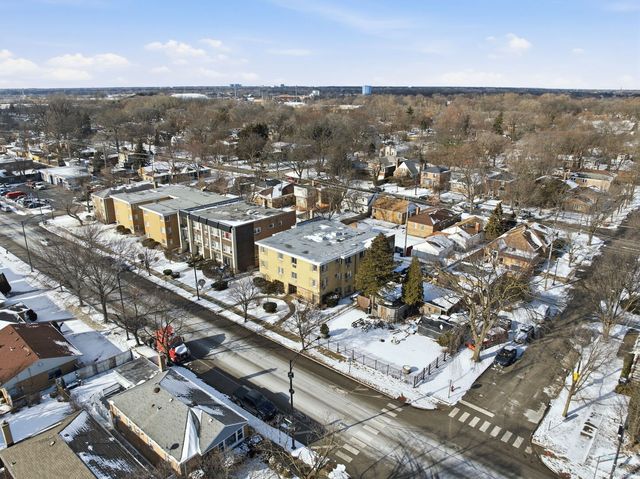 1609 Howard Street 2, Evanston, IL 60202