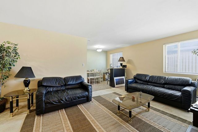 1609 Howard Street 2, Evanston, IL 60202