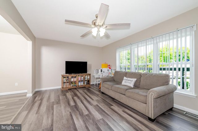 610 WESTOVER CT, Williamstown, NJ 08094
