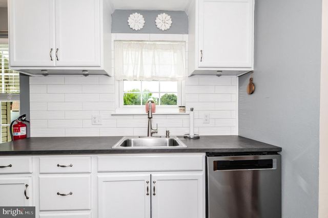 610 WESTOVER CT, Williamstown, NJ 08094