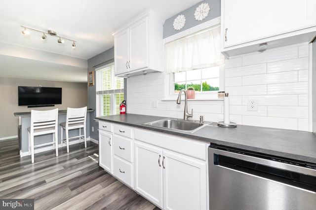 610 WESTOVER CT, Williamstown, NJ 08094