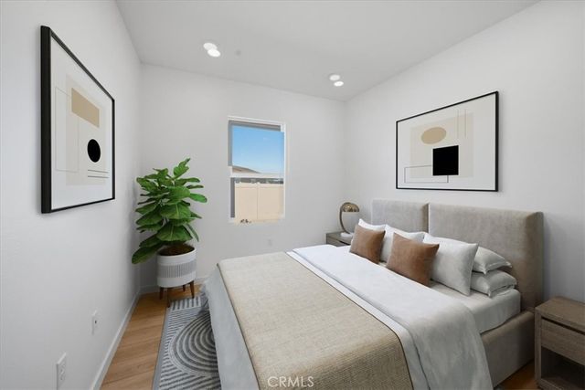 3329 E Avenue J-4, Lancaster, CA 93535