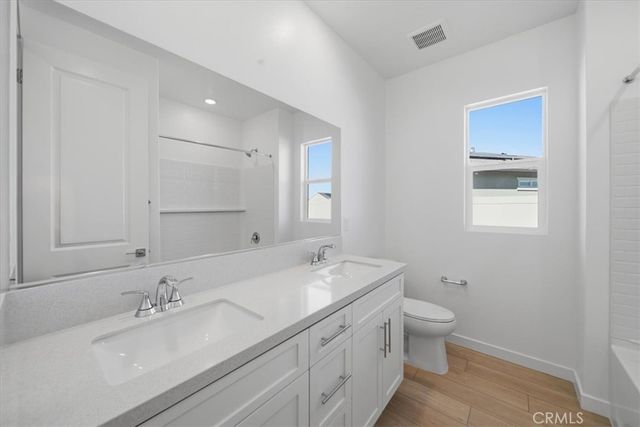 3329 E Avenue J-4, Lancaster, CA 93535