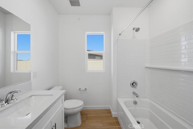 3329 E Avenue J-4, Lancaster, CA 93535