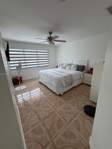 2760 W 63rd Place 10623, Hialeah, FL 33016