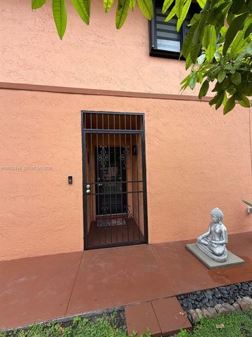 2760 W 63rd Place 10623, Hialeah, FL 33016