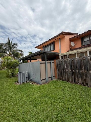 2760 W 63rd Place 10623, Hialeah, FL 33016