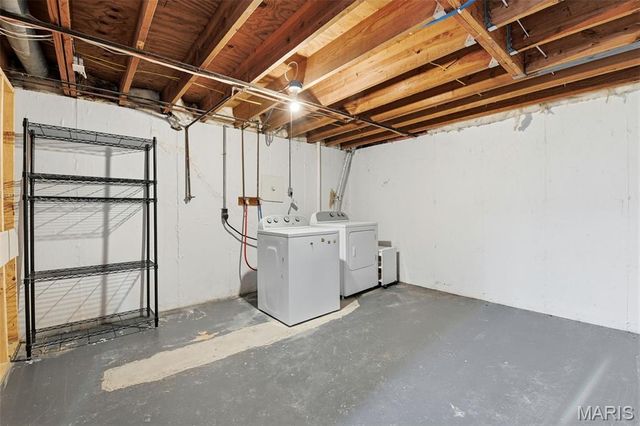 683 Greenholme Court, Fenton, MO 63026