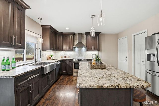 683 Greenholme Court, Fenton, MO 63026