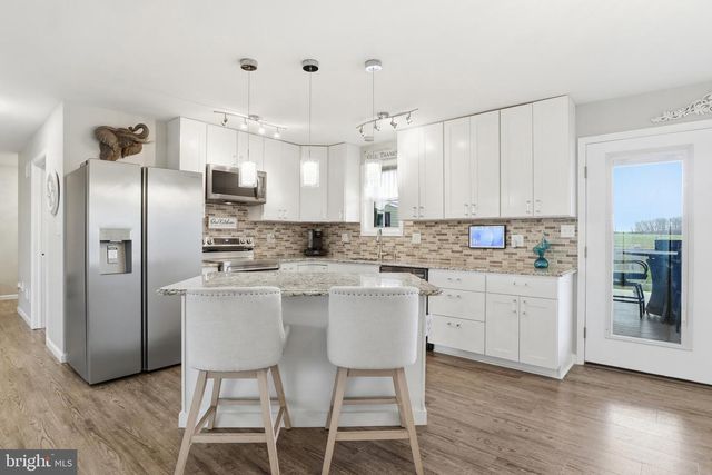 1025 WHITE OAK RD, Windsor, PA 17366