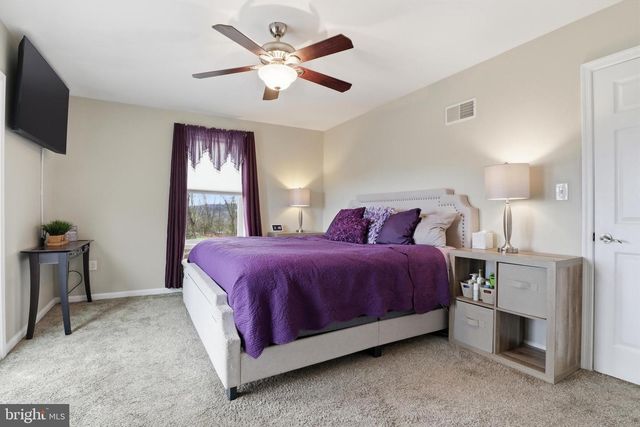 1025 WHITE OAK RD, Windsor, PA 17366