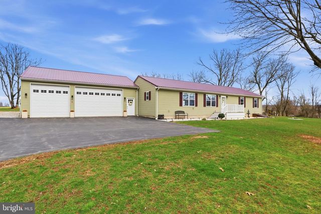 1025 WHITE OAK RD, Windsor, PA 17366