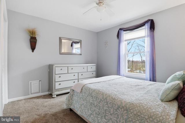 1025 WHITE OAK RD, Windsor, PA 17366