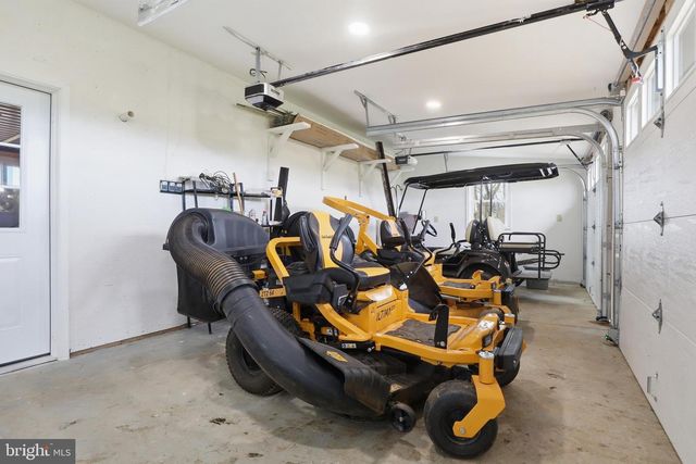 1025 WHITE OAK RD, Windsor, PA 17366