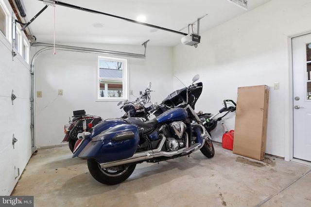 1025 WHITE OAK RD, Windsor, PA 17366