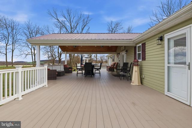 1025 WHITE OAK RD, Windsor, PA 17366