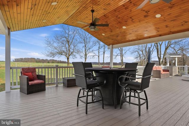 1025 WHITE OAK RD, Windsor, PA 17366