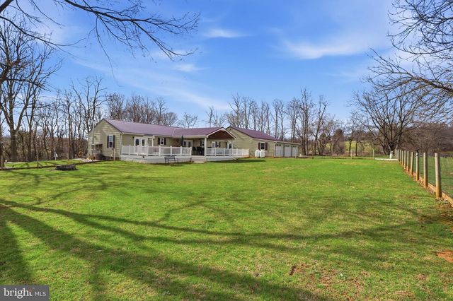 1025 WHITE OAK RD, Windsor, PA 17366