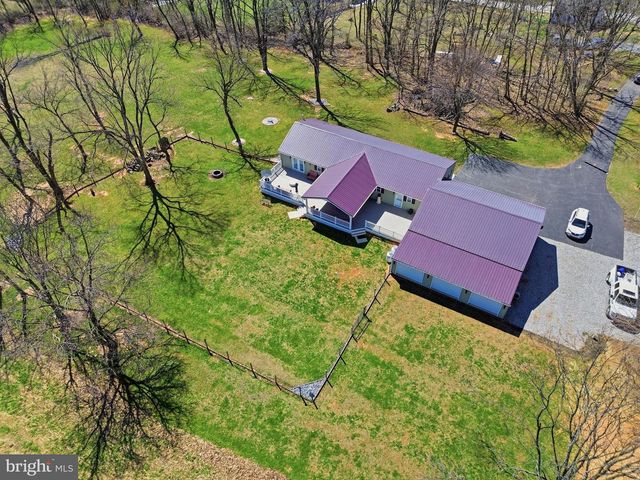 1025 WHITE OAK RD, Windsor, PA 17366