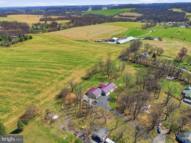 1025 WHITE OAK RD, Windsor, PA 17366