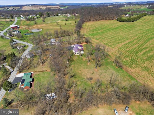 1025 WHITE OAK RD, Windsor, PA 17366