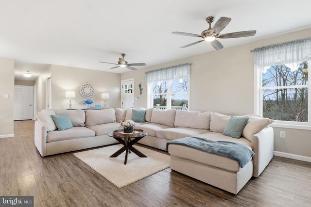 1025 WHITE OAK RD, Windsor, PA 17366