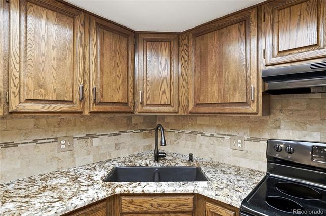 9197 W Cedar Drive C, Denver, CO 80226
