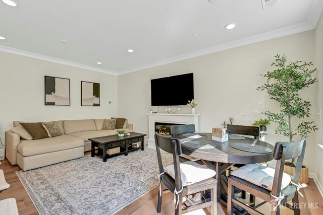 610 Sadie Circle, New Brunswick, NJ 08901