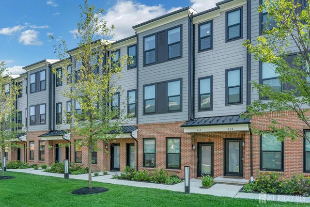 610 Sadie Circle, New Brunswick, NJ 08901
