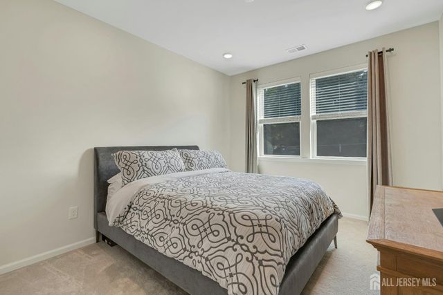 610 Sadie Circle, New Brunswick, NJ 08901