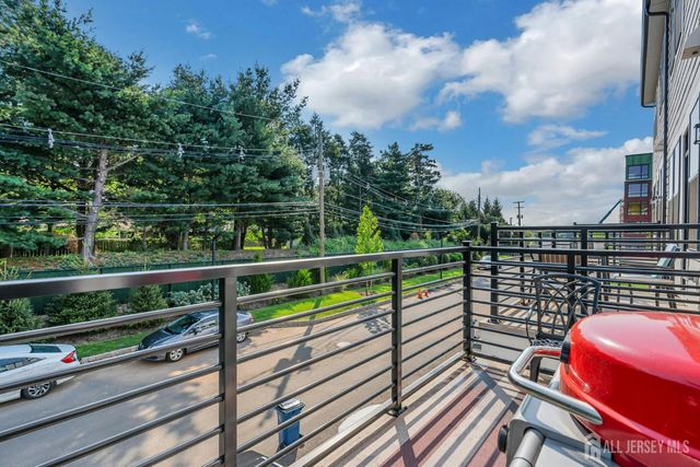 610 Sadie Circle, New Brunswick, NJ 08901