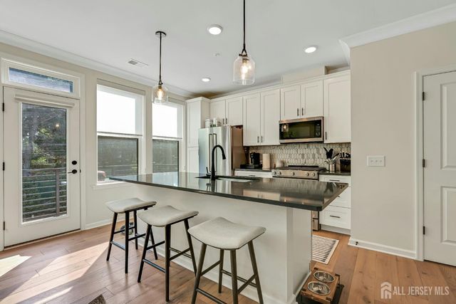 610 Sadie Circle, New Brunswick, NJ 08901