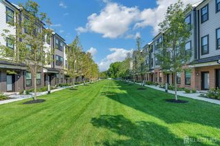 610 Sadie Circle, New Brunswick, NJ 08901