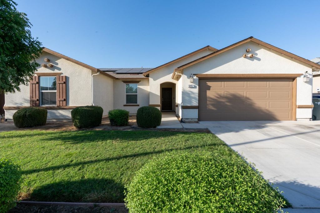 Image 1 of property listing at 5447 E Burns Avenue, Fresno, CA 93727