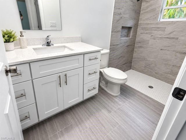 1928 NE 4th TER, Cape Coral, FL 33909