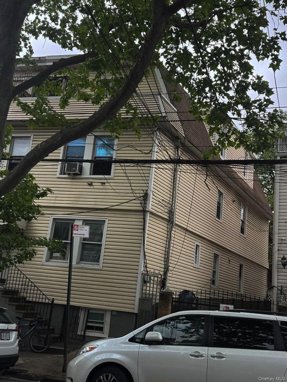 33-30 109th Street, Corona, NY 11368